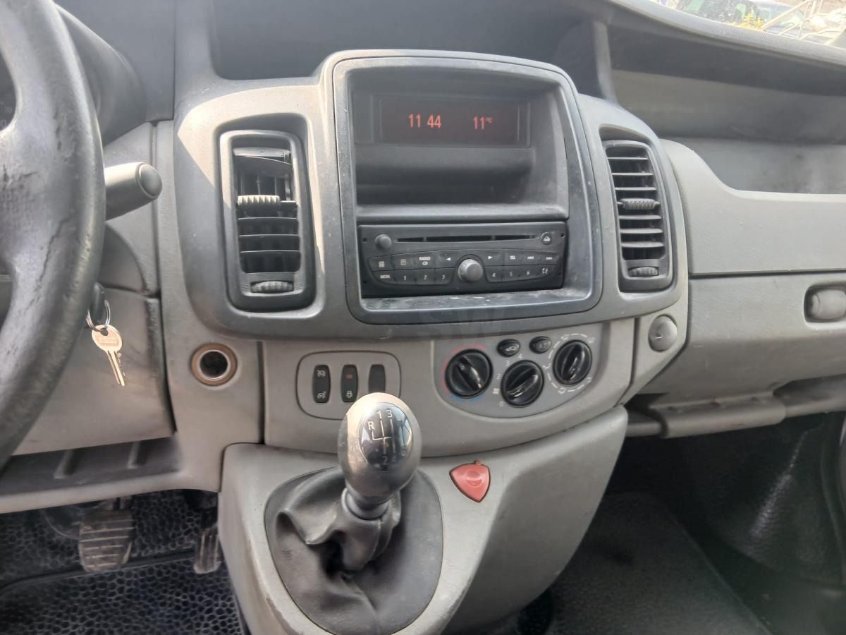 Van panel Renault Trafic: gambar 9