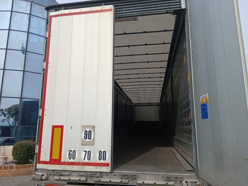 Schmitz Cargobull - Semi-trailer dengan terpal samping: gambar 3 Schmitz Cargobull - Semi-trailer dengan terpal samping: gambar 3