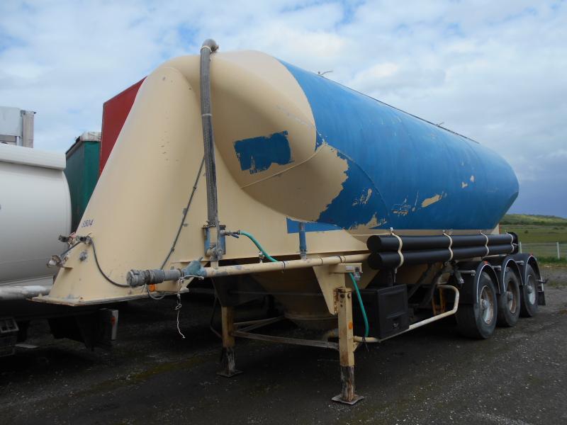 Spitzer - Semi trailer silo: gambar 1 Spitzer - Semi trailer silo: gambar 1