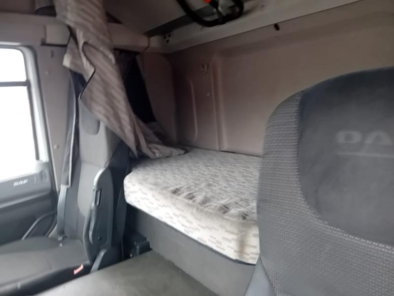 Tractor head DAF XF 460: gambar 10