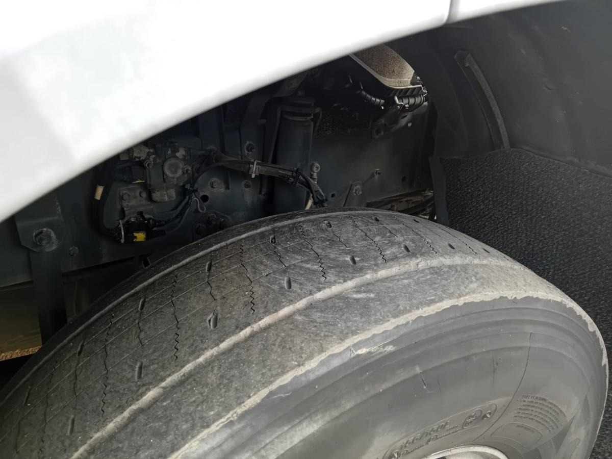 Tractor head DAF XF 460: gambar 9