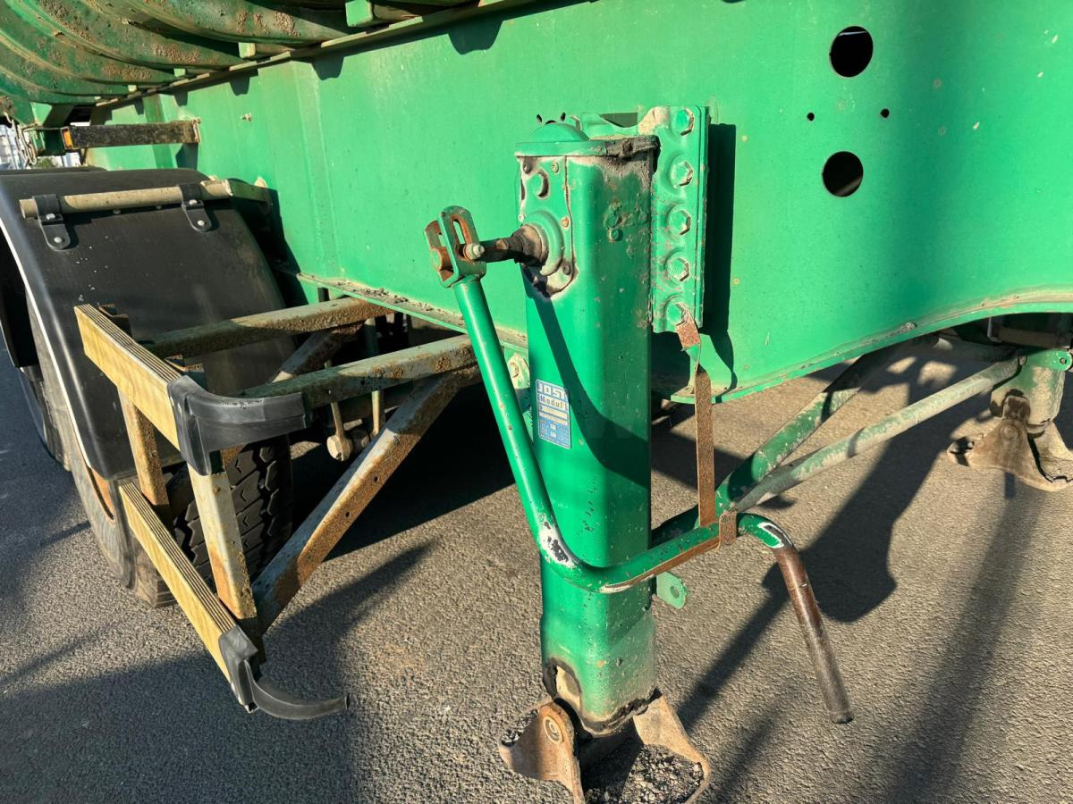 Trailor - Semi-trailer jungkit: gambar 5 Trailor - Semi-trailer jungkit: gambar 5