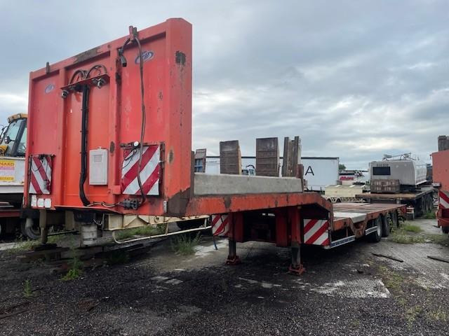 Trax - Semi-trailer low bed: gambar 1 Trax - Semi-trailer low bed: gambar 1