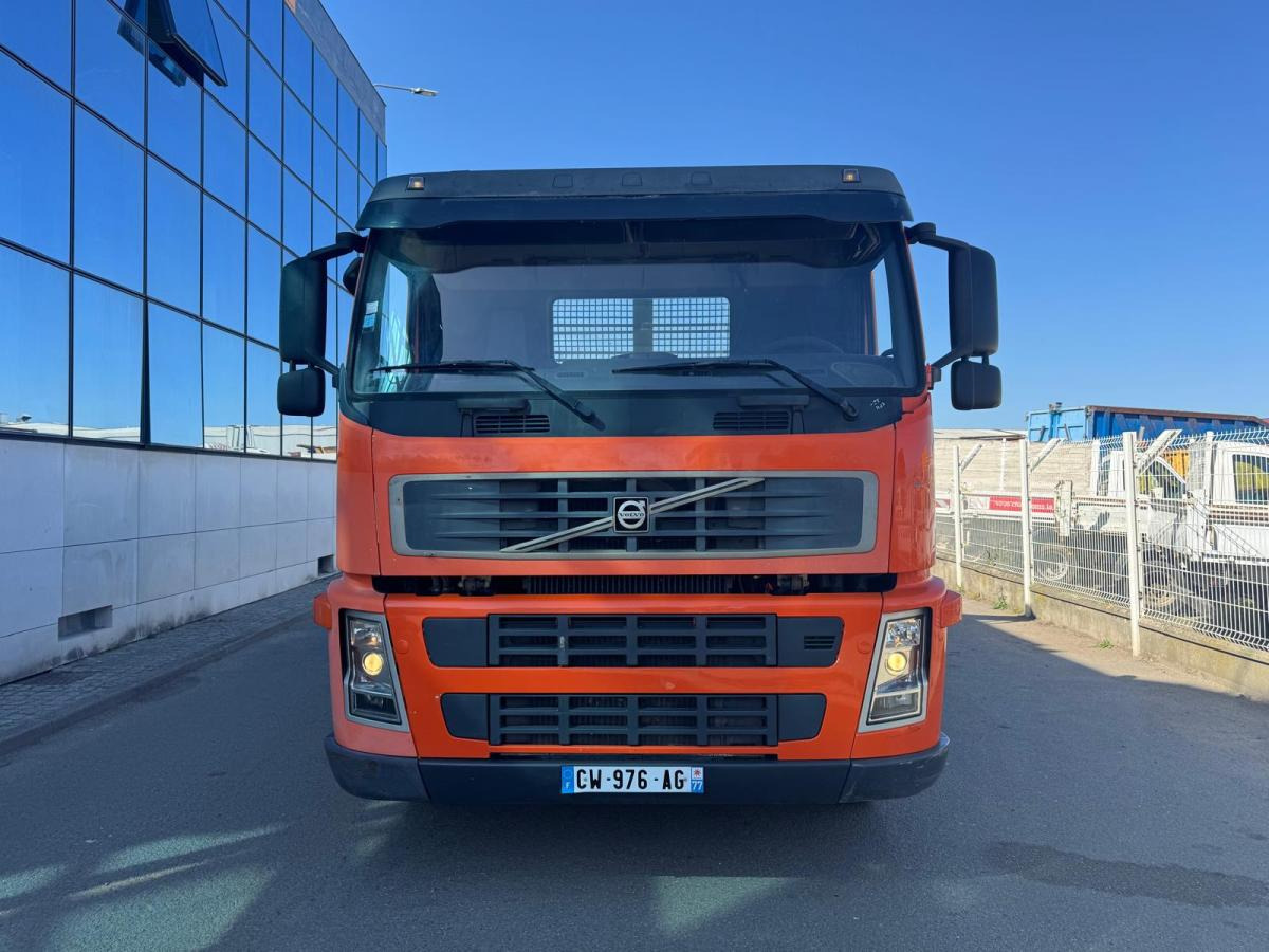 Volvo FM 380 - Truk skip loader: gambar 2 Volvo FM 380 - Truk skip loader: gambar 2