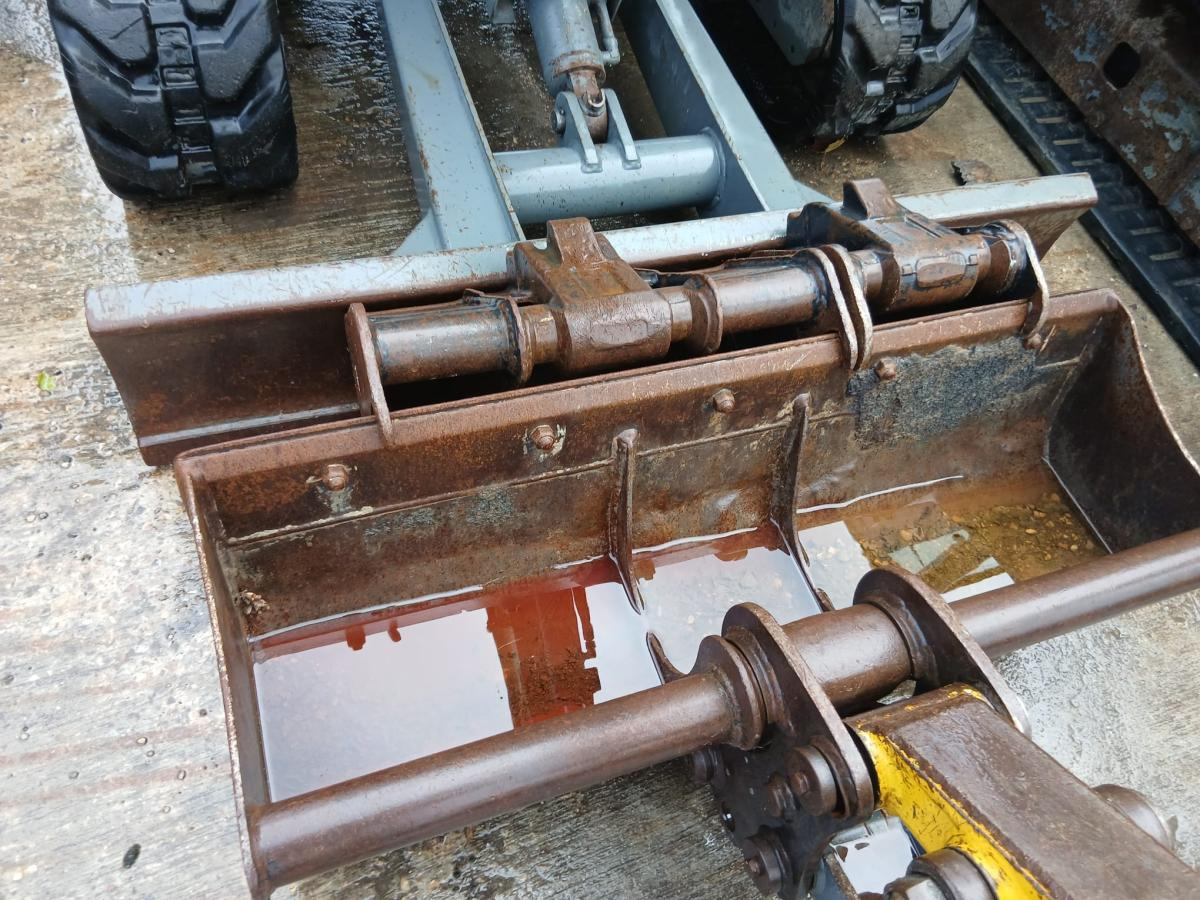 Wacker EZ28 - Ekskavator mini: gambar 5 Wacker EZ28 - Ekskavator mini: gambar 5