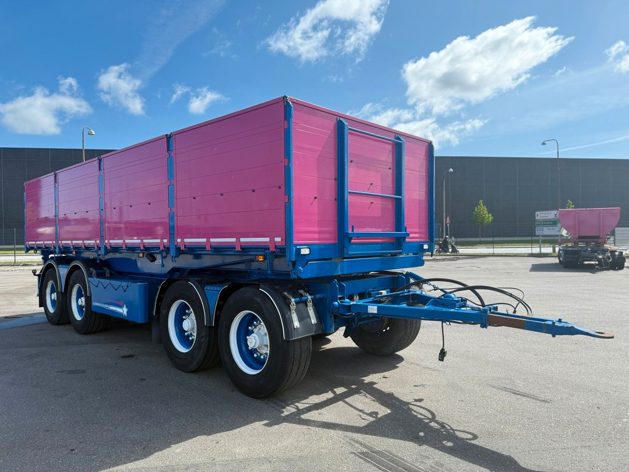 DAPA 30 t. 4 axle Tipper trailer / Kipper - Trailer jungkit: gambar 2 DAPA 30 t. 4 axle Tipper trailer / Kipper - Trailer jungkit: gambar 2