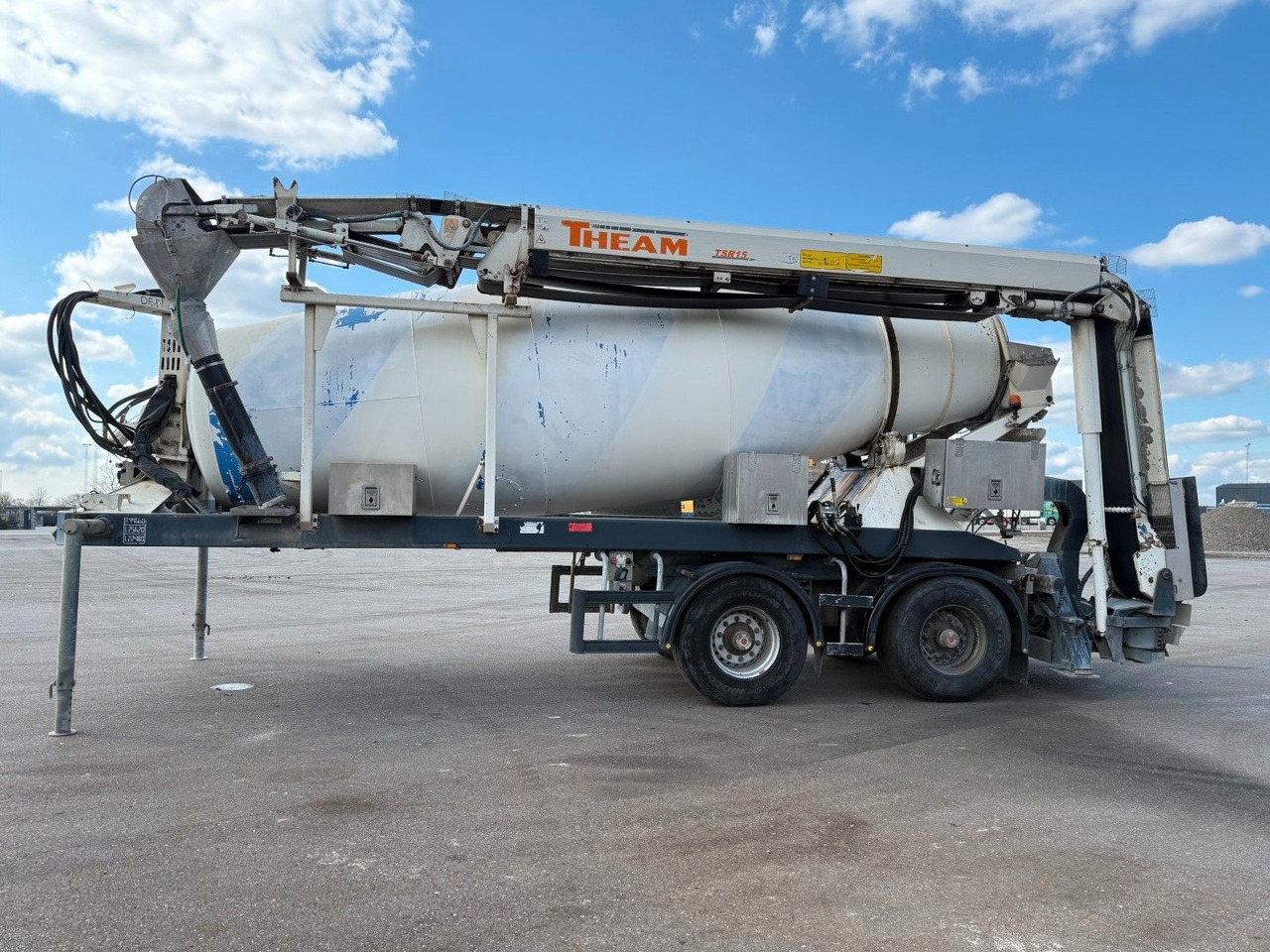 De Buf BM 12-36-2SPR w/ Belt Theam TSR15 / Beton - Semi-trailer mixer beton: gambar 1 De Buf BM 12-36-2SPR w/ Belt Theam TSR15 / Beton - Semi-trailer mixer beton: gambar 1