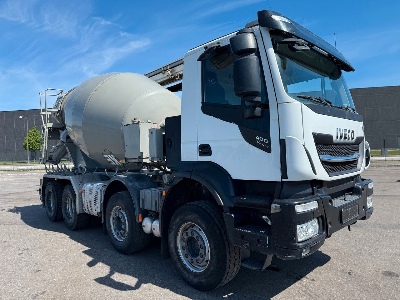 Iveco X-Way 400 8x4 Imer LT8XL Belt LT1601 - Truk pengaduk beton: gambar 2 Iveco X-Way 400 8x4 Imer LT8XL Belt LT1601 - Truk pengaduk beton: gambar 2