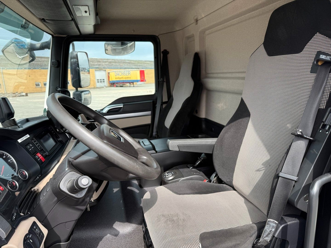 MAN TGL 12.220 4x2 Euro 6 Koffer - Truk box: gambar 5 MAN TGL 12.220 4x2 Euro 6 Koffer - Truk box: gambar 5