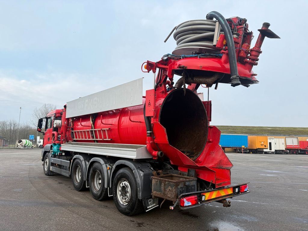 MAN TGS 35.480 8x4*4 Larsen 16.000 l. Euro 6 Kombi MAN TGS 35.480 8x4*4 JHL Hvidtved 16.000 l. Kombi - Truk vakum: gambar 5 MAN TGS 35.480 8x4*4 Larsen 16.000 l. Euro 6 Kombi MAN TGS 35.480 8x4*4 JHL Hvidtved 16.000 l. Kombi - Truk vakum: gambar 5