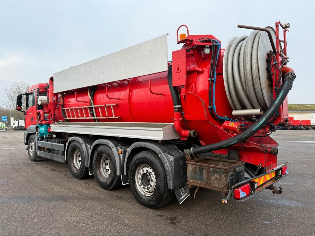 MAN TGS 35.480 8x4*4 Larsen 16.000 l. Euro 6 Kombi MAN TGS 35.480 8x4*4 JHL Hvidtved 16.000 l. Kombi - Truk vakum: gambar 4 MAN TGS 35.480 8x4*4 Larsen 16.000 l. Euro 6 Kombi MAN TGS 35.480 8x4*4 JHL Hvidtved 16.000 l. Kombi - Truk vakum: gambar 4