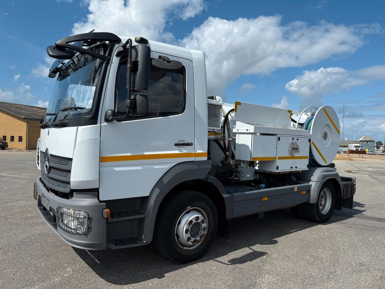 Mercedes-Benz Atego 1323 RHD Euro 6 Hvidtved Larsen Cityflex - Truk vakum: gambar 2 Mercedes-Benz Atego 1323 RHD Euro 6 Hvidtved Larsen Cityflex - Truk vakum: gambar 2