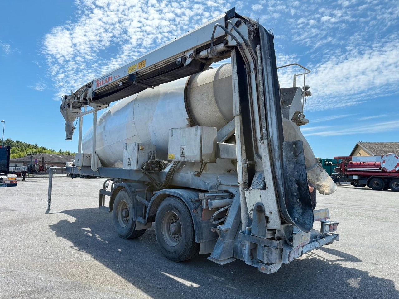 Mixer De Buf BM 12-36-2SPR m/ belt Theam  TSR15 - Semi-trailer mixer beton: gambar 5 Mixer De Buf BM 12-36-2SPR m/ belt Theam  TSR15 - Semi-trailer mixer beton: gambar 5