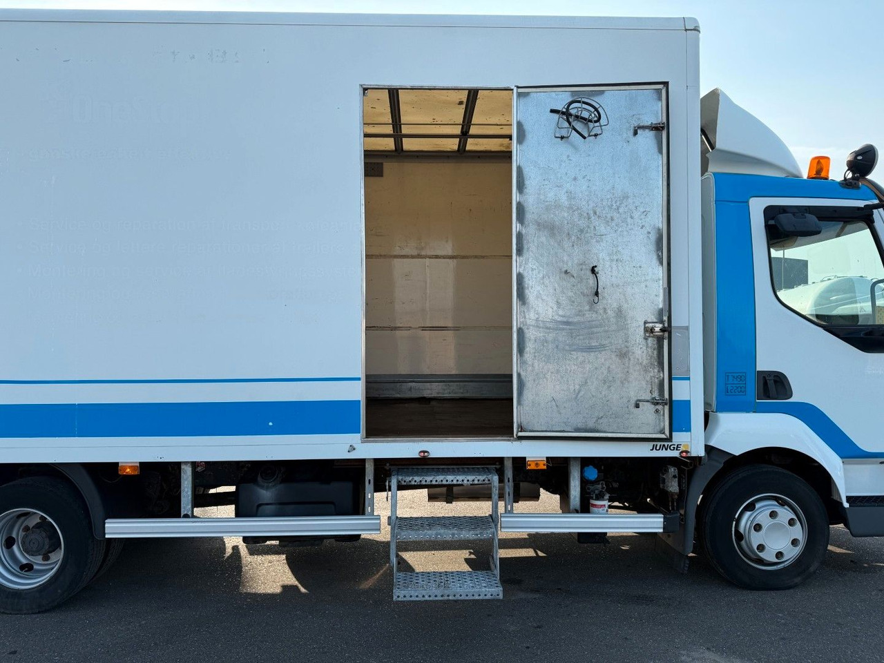 Truk box Renault Midlum 220 DXI 4x2 6.0 Box / Koffer: gambar 10