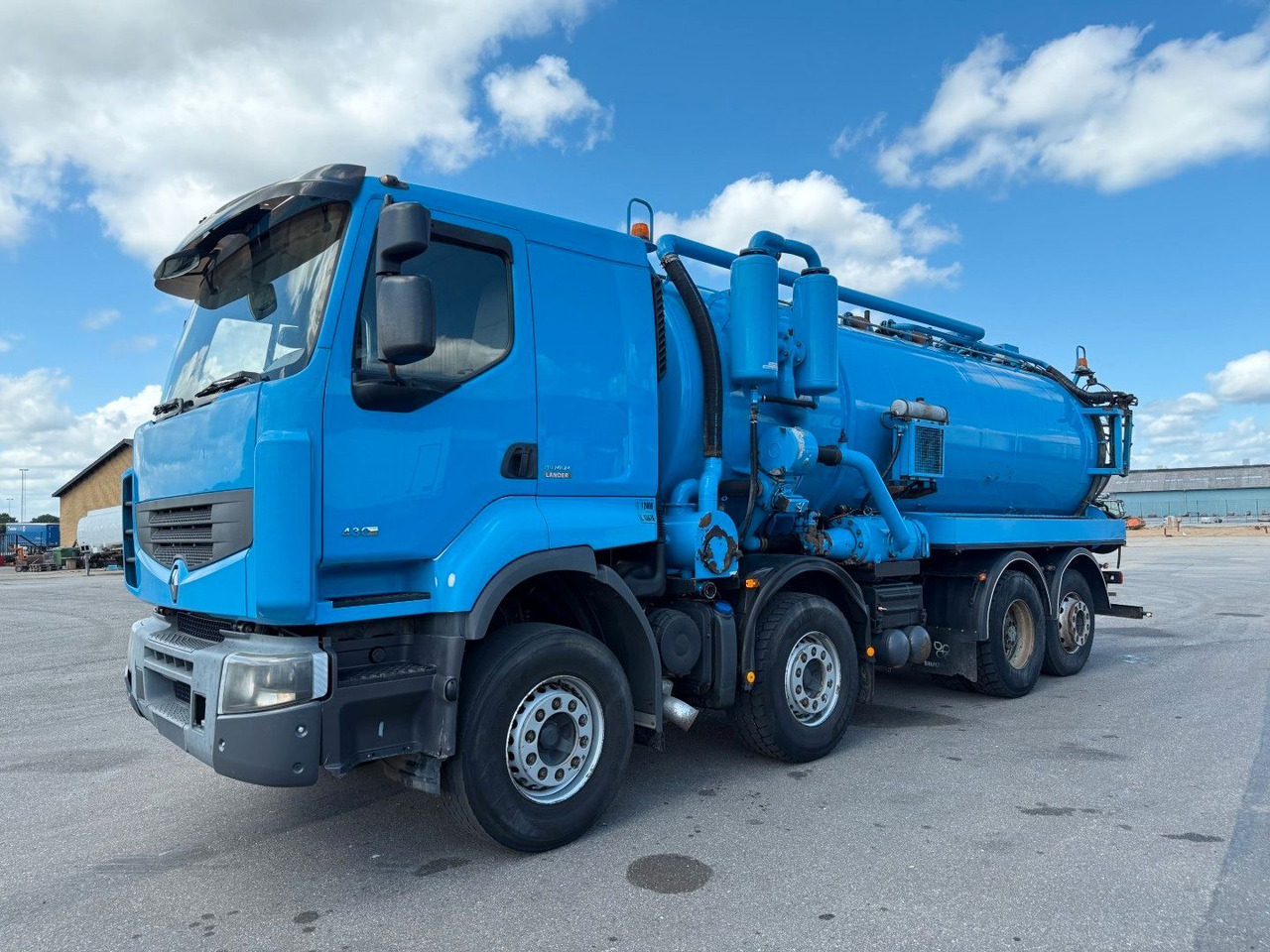 Renault Premium Lander 430.32 8x2*6 Simon Moos 18.100 L - Truk vakum: gambar 1 Renault Premium Lander 430.32 8x2*6 Simon Moos 18.100 L - Truk vakum: gambar 1