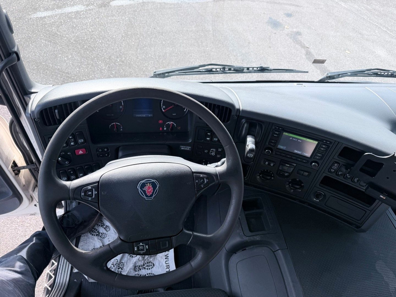 Scania P320 6x2*4 Carrier Supra 1250 Mt 9.80 m Kühl - Truk berpendingin: gambar 5 Scania P320 6x2*4 Carrier Supra 1250 Mt 9.80 m Kühl - Truk berpendingin: gambar 5