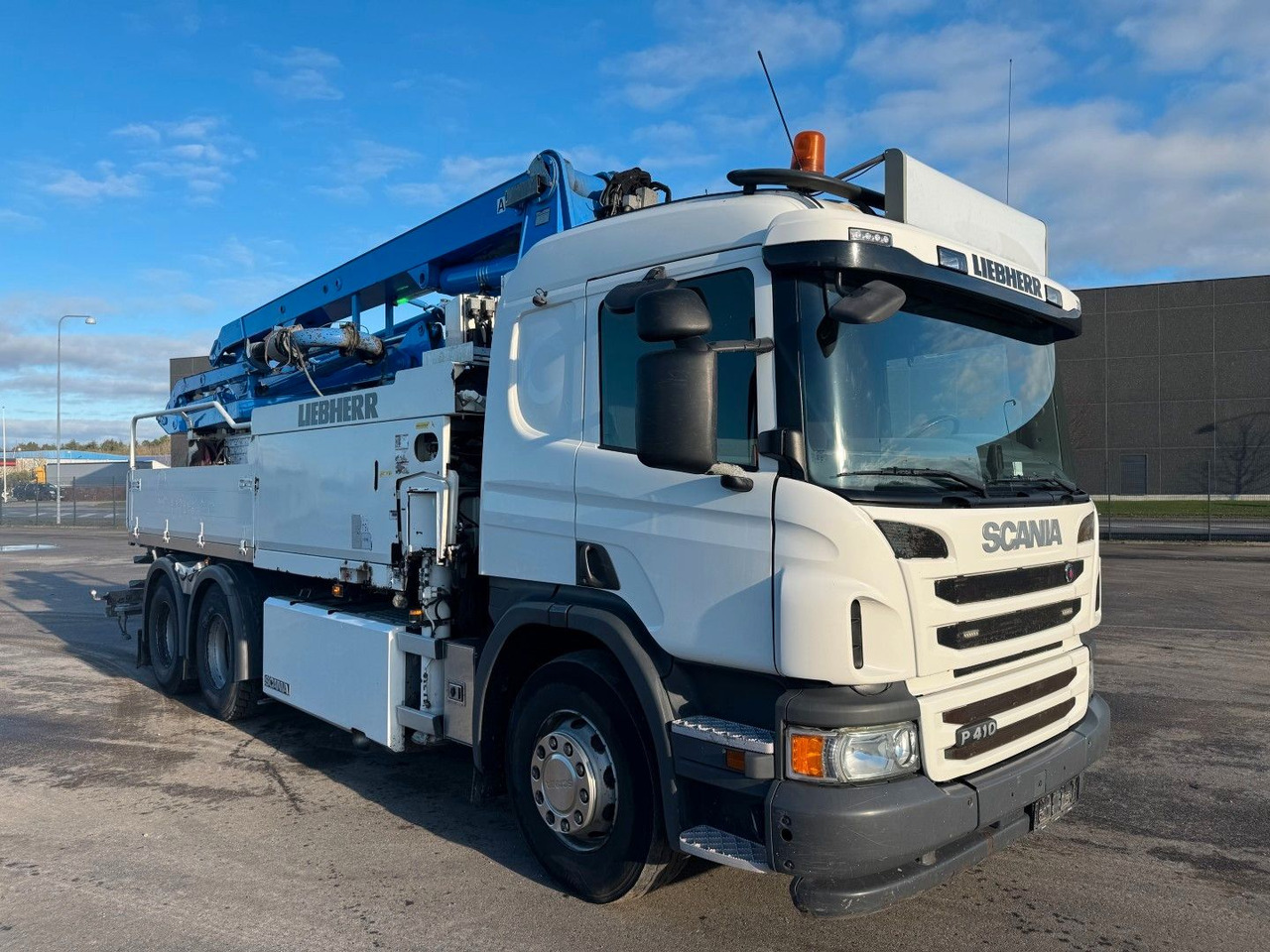 Scania P410 6x4 Liebherr THP 140 H 24 M4XH Concretepump - Truk pompa beton: gambar 2 Scania P410 6x4 Liebherr THP 140 H 24 M4XH Concretepump - Truk pompa beton: gambar 2