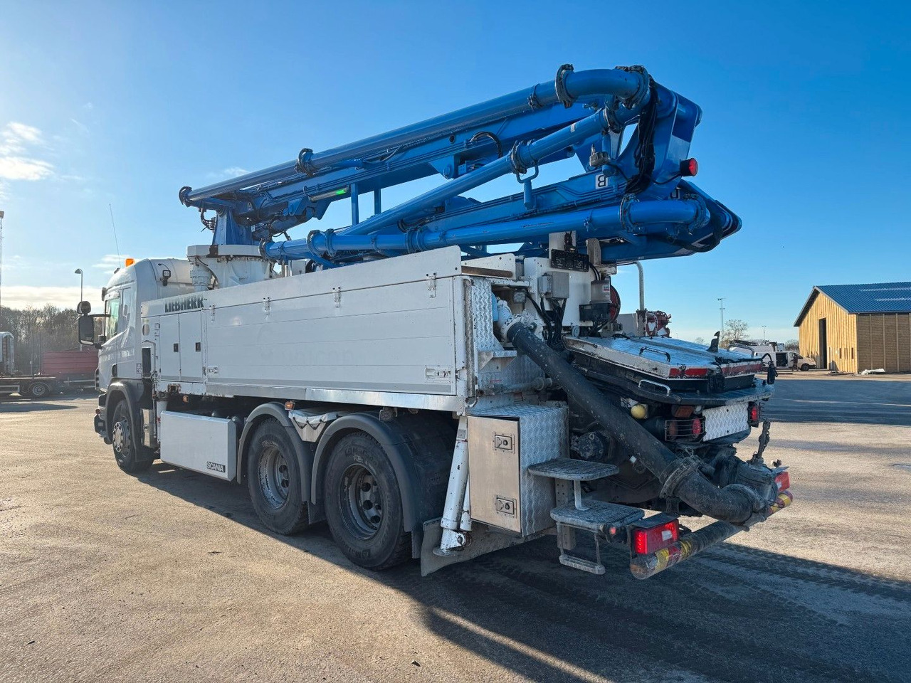 Scania P410 6x4 Liebherr THP 140 H 24 M4XH Concretepump - Truk pompa beton: gambar 4 Scania P410 6x4 Liebherr THP 140 H 24 M4XH Concretepump - Truk pompa beton: gambar 4