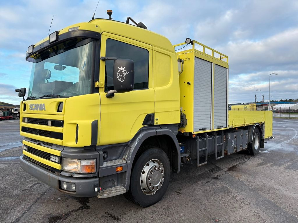 Scania P94/220 4x2 Manuel - Euro 2 - Truk flatbed: gambar 1 Scania P94/220 4x2 Manuel - Euro 2 - Truk flatbed: gambar 1