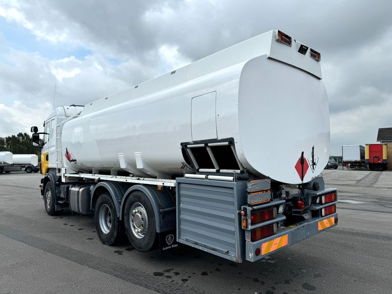 Scania R480 6x2*4 19.000 L ADR Tanktruck - Truk tangki: gambar 4 Scania R480 6x2*4 19.000 L ADR Tanktruck - Truk tangki: gambar 4