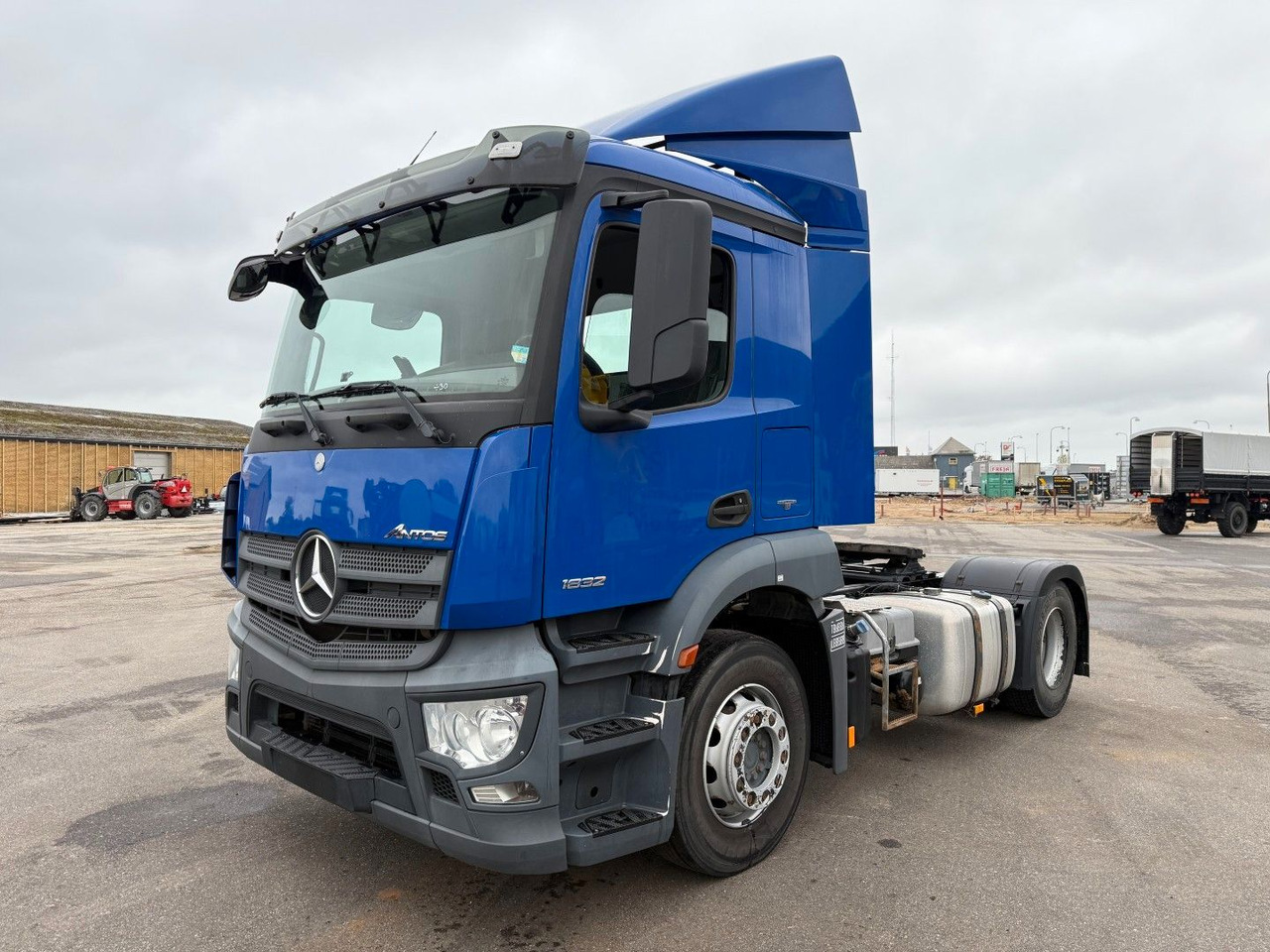 Mercedes-Benz Actros 1832 4x2 Euro 6 - Tractor head: gambar 1 Mercedes-Benz Actros 1832 4x2 Euro 6 - Tractor head: gambar 1