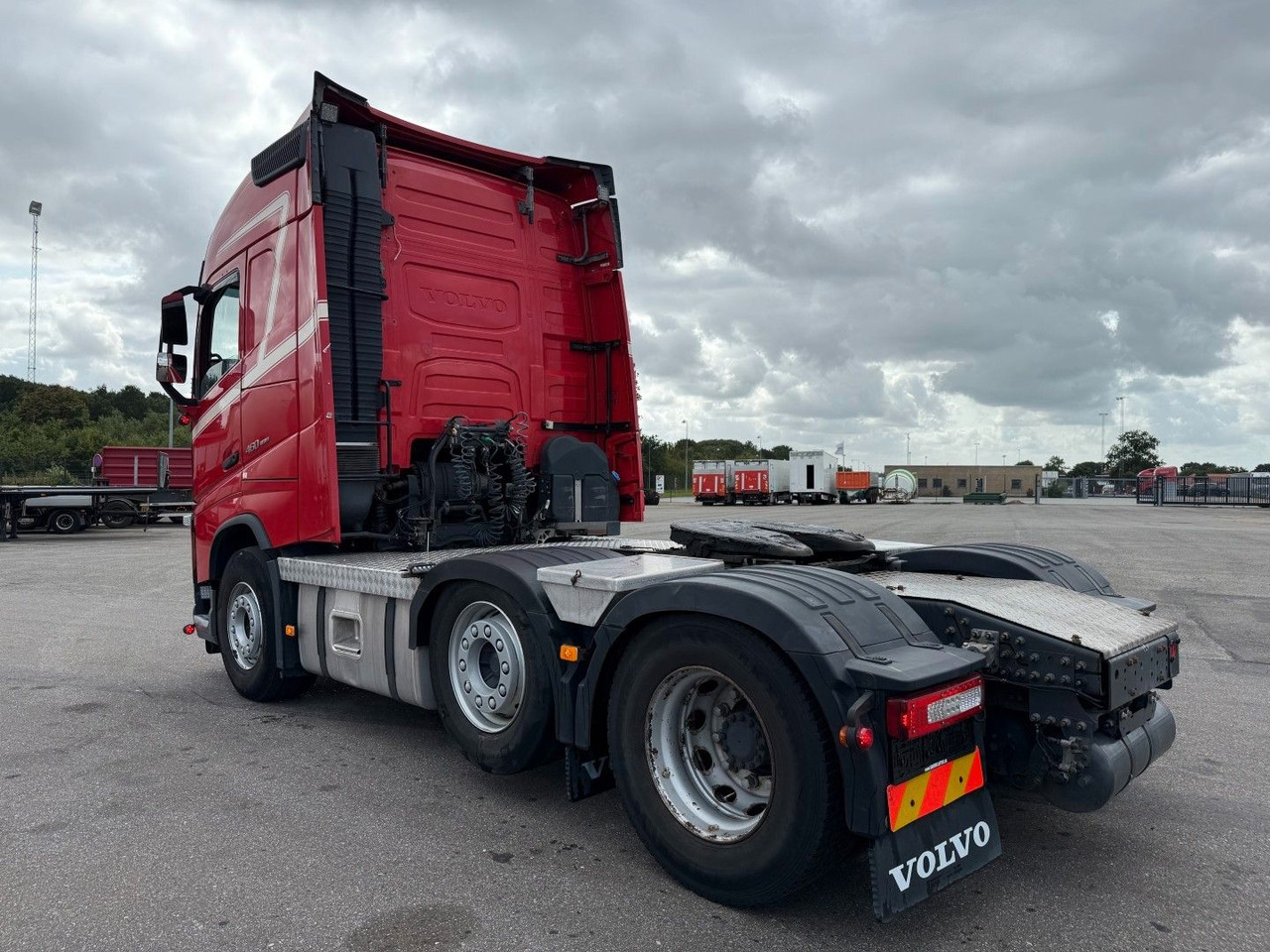 Volvo FH 460 6x2 Globetrotter Euro 6 - Tractor head: gambar 4 Volvo FH 460 6x2 Globetrotter Euro 6 - Tractor head: gambar 4