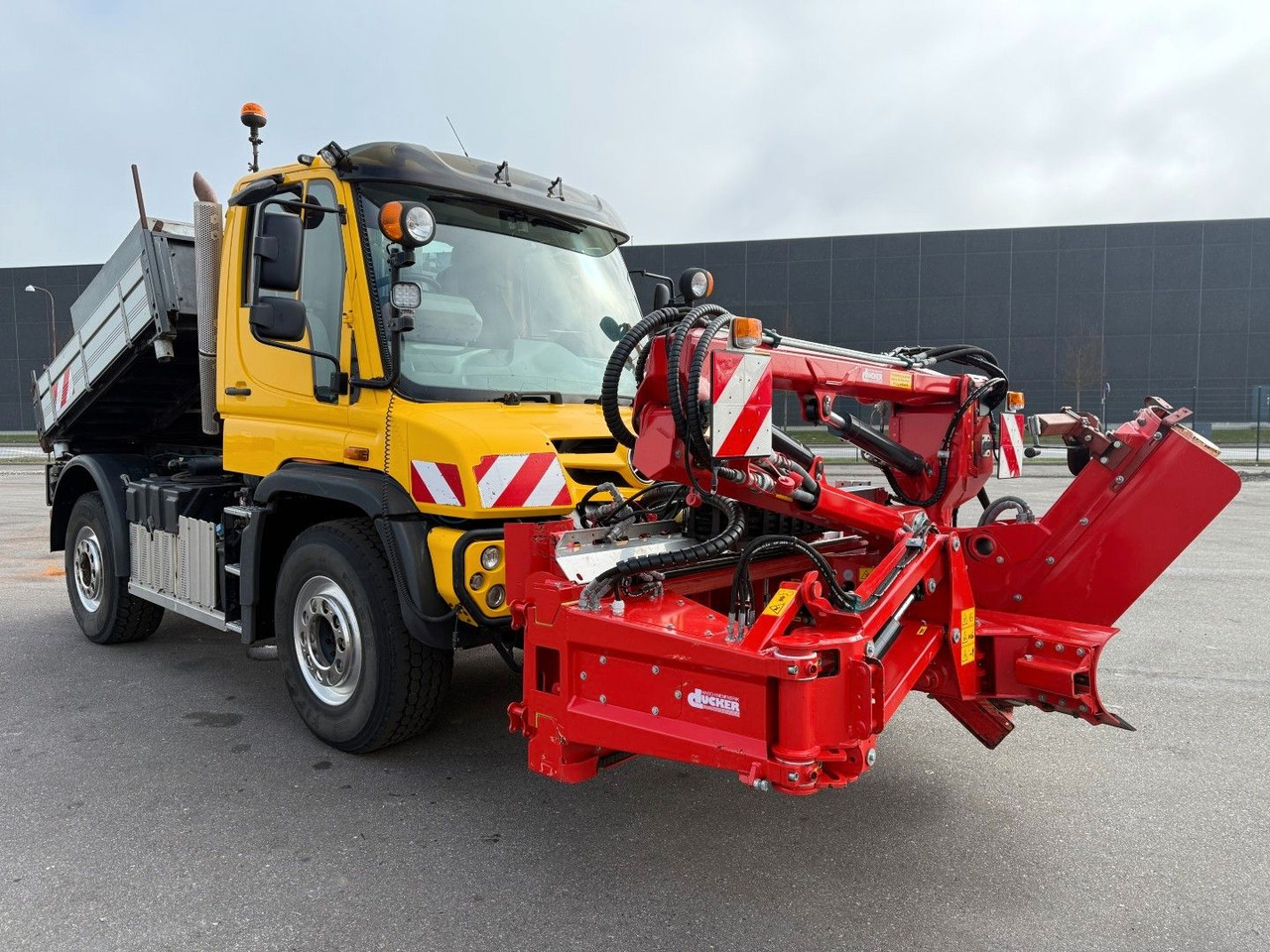 Unimog U427 4x4 Tipper / Kipper / Dücker Fräse BRS 15 - Truk jungkit: gambar 3 Unimog U427 4x4 Tipper / Kipper / Dücker Fräse BRS 15 - Truk jungkit: gambar 3