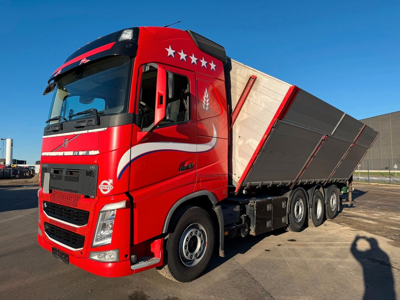 Volvo FH 500 8x2*6 Tipper / Kran / Crane / HMF 2120 - Truk derek: gambar 5 Volvo FH 500 8x2*6 Tipper / Kran / Crane / HMF 2120 - Truk derek: gambar 5