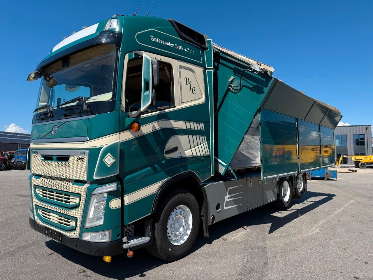Volvo FH540 6x2*4 Tipper Ecotop Euro 6 - Truk jungkit: gambar 5 Volvo FH540 6x2*4 Tipper Ecotop Euro 6 - Truk jungkit: gambar 5