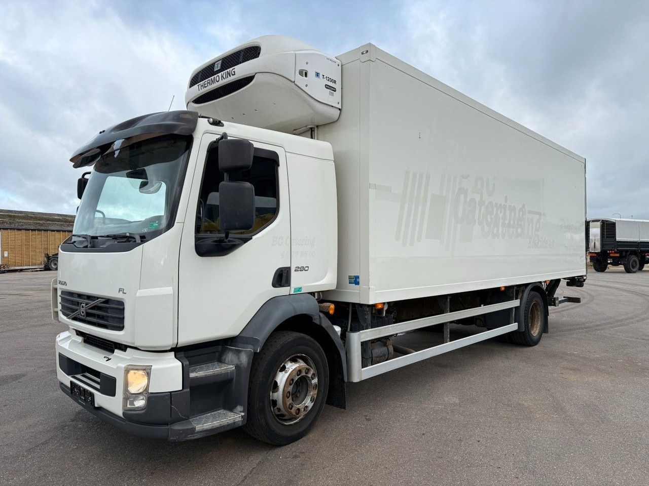 Volvo FL290 4x2 Thermo King T1200-R Euro 5 - Truk berpendingin: gambar 1 Volvo FL290 4x2 Thermo King T1200-R Euro 5 - Truk berpendingin: gambar 1