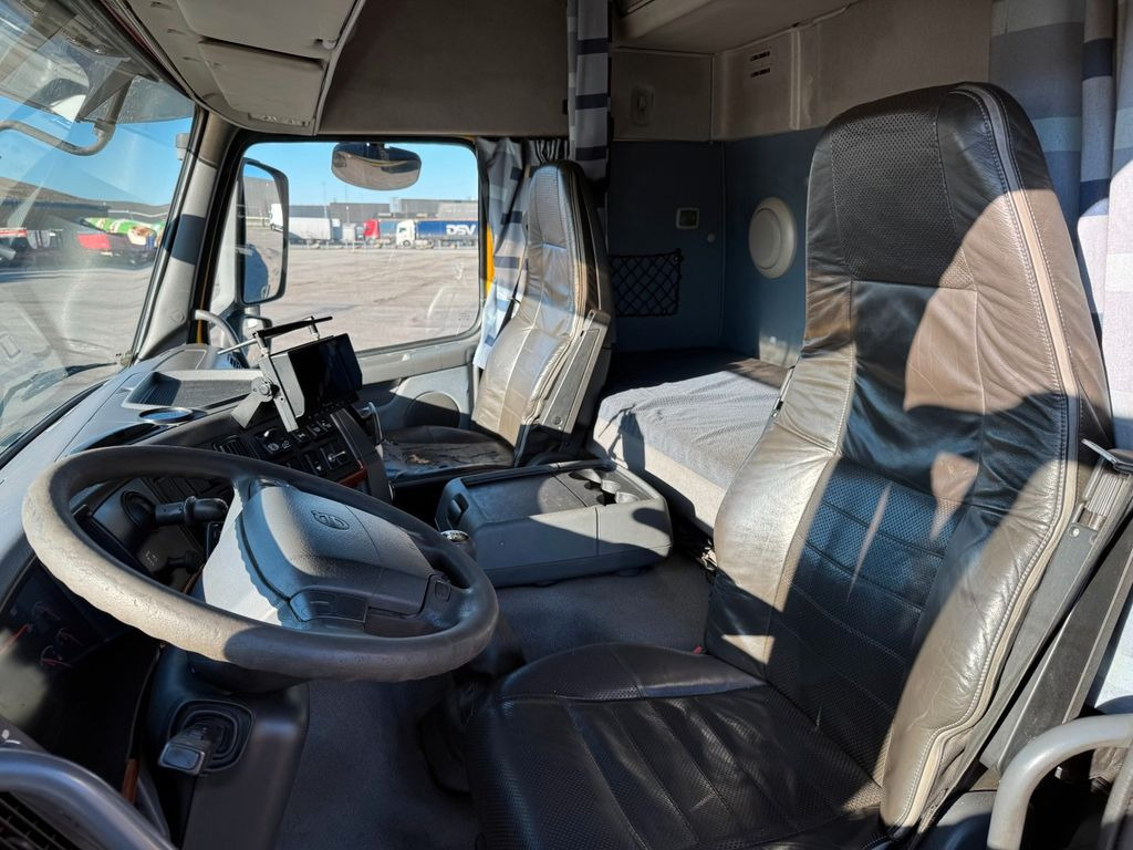Volvo FM 340 6x2*4 Euro 5 FFG Elephant 10 m3 - Truk vakum: gambar 5 Volvo FM 340 6x2*4 Euro 5 FFG Elephant 10 m3 - Truk vakum: gambar 5