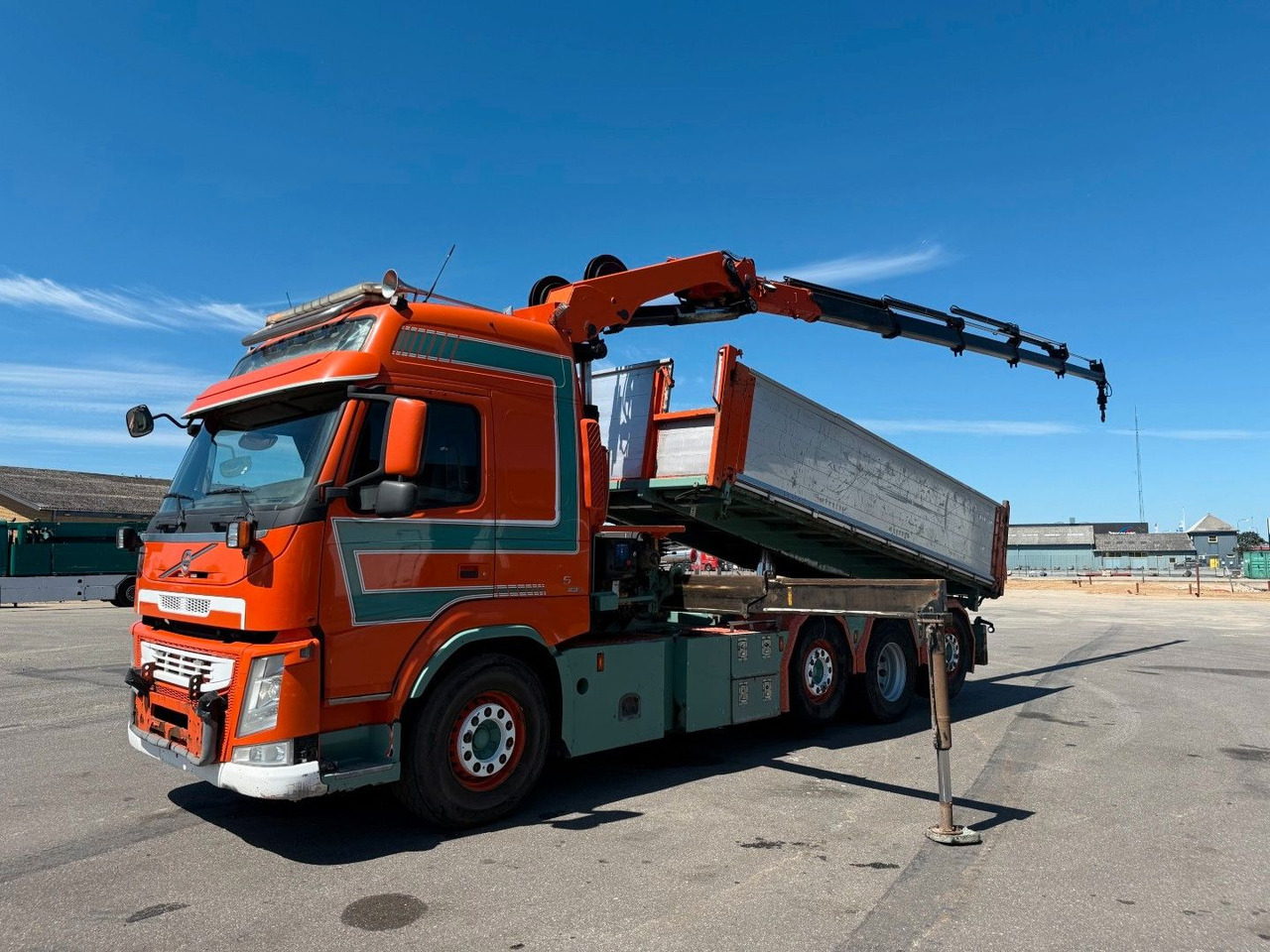 Volvo FM500 8x2*6 Crane HMF 2620 K5 Pendel Tipper - Truk derek: gambar 1 Volvo FM500 8x2*6 Crane HMF 2620 K5 Pendel Tipper - Truk derek: gambar 1