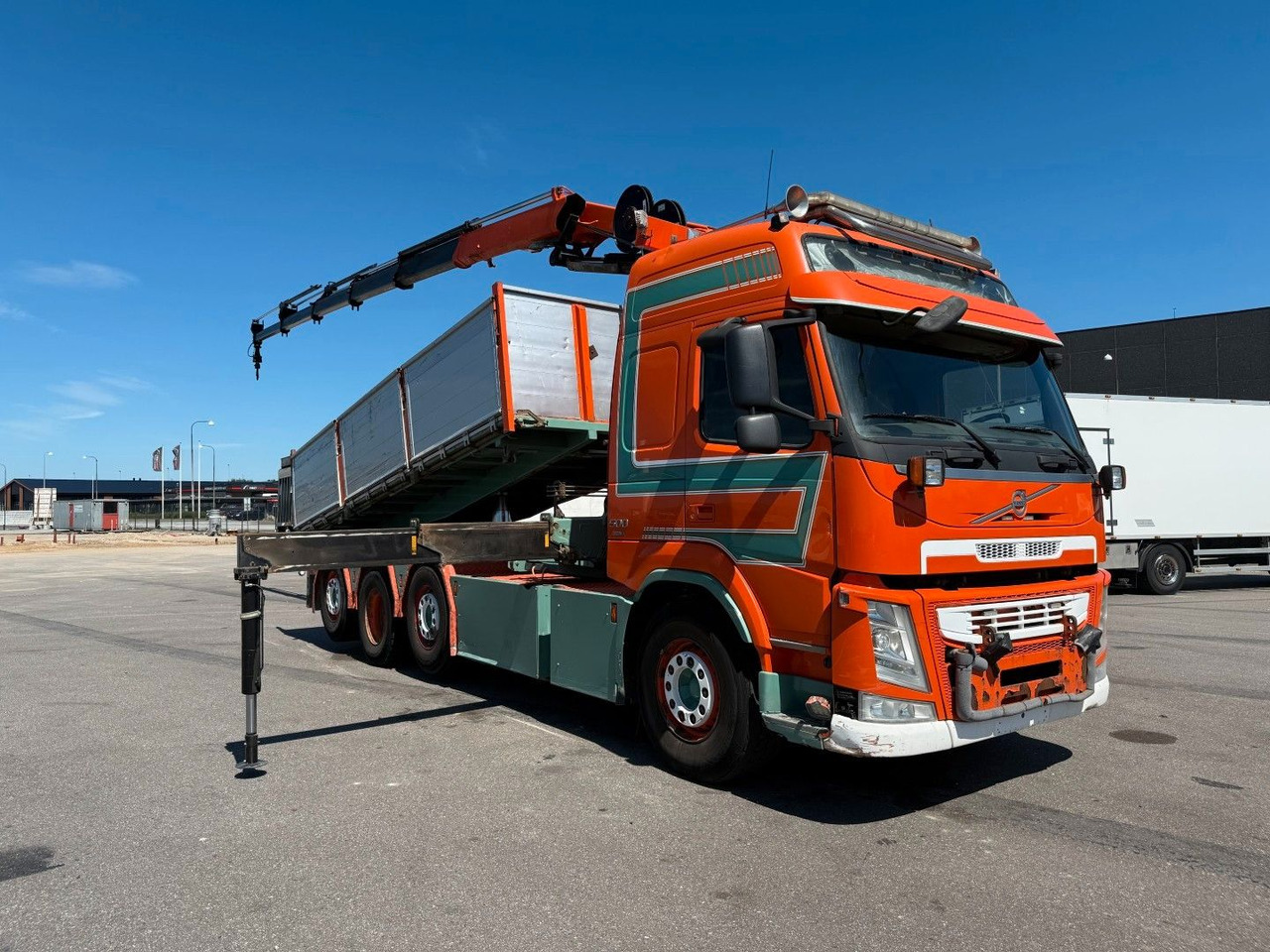 Volvo FM500 8x2*6 Crane HMF 2620 K5 Pendel Tipper - Truk derek: gambar 2 Volvo FM500 8x2*6 Crane HMF 2620 K5 Pendel Tipper - Truk derek: gambar 2