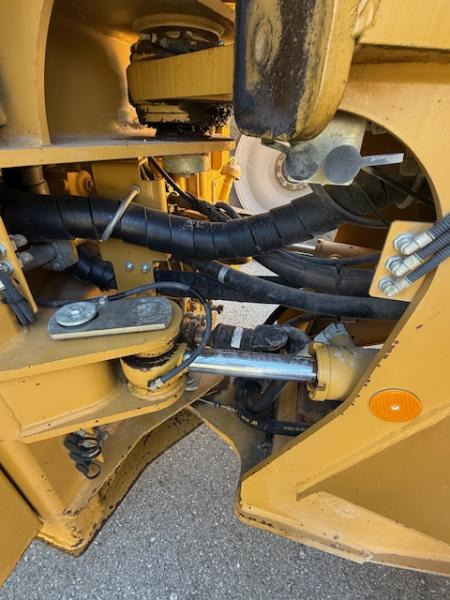 Caterpillar 938H - Wheel loader: gambar 4 Caterpillar 938H - Wheel loader: gambar 4