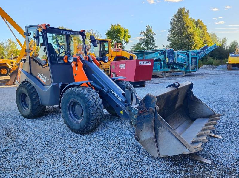 Hitachi ZW95 - Wheel loader: gambar 3 Hitachi ZW95 - Wheel loader: gambar 3