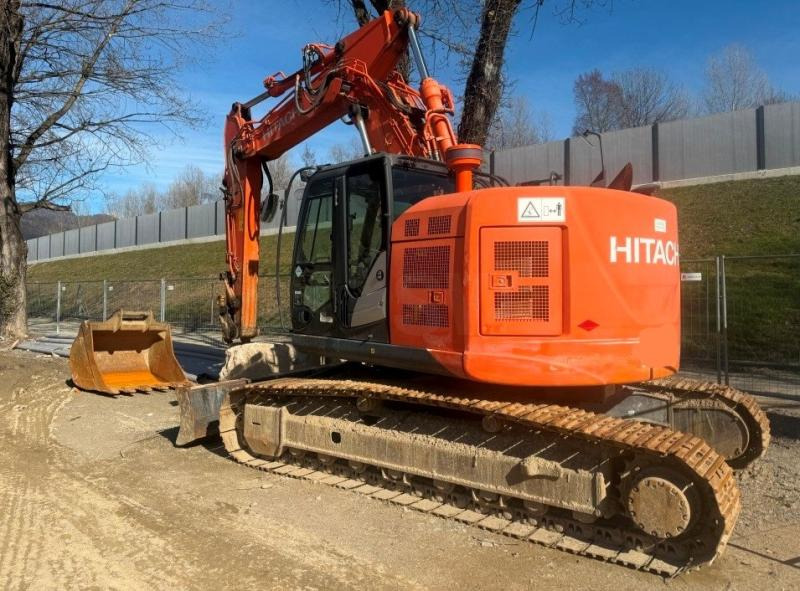 Hitachi ZX225USRLC-5B - Ekskavator perayap: gambar 2 Hitachi ZX225USRLC-5B - Ekskavator perayap: gambar 2