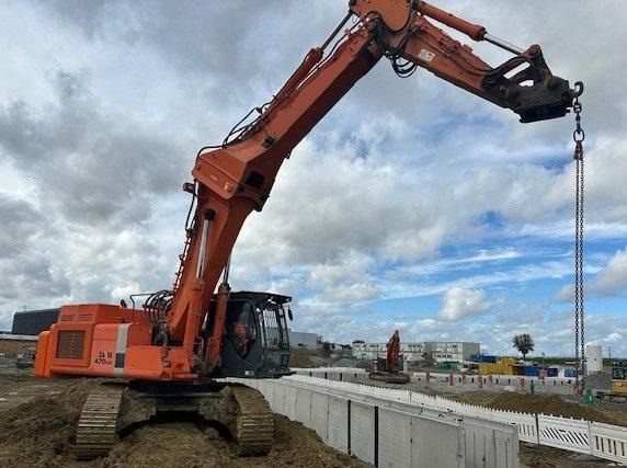 Hitachi ZX470 LCH-3 - Ekskavator penghancur: gambar 3 Hitachi ZX470 LCH-3 - Ekskavator penghancur: gambar 3