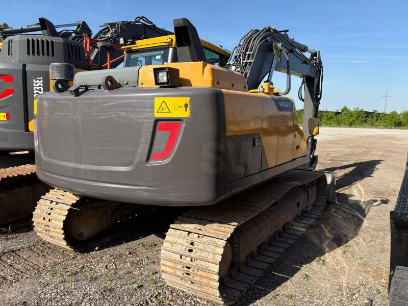 Volvo EC140 D - Ekskavator perayap: gambar 4 Volvo EC140 D - Ekskavator perayap: gambar 4
