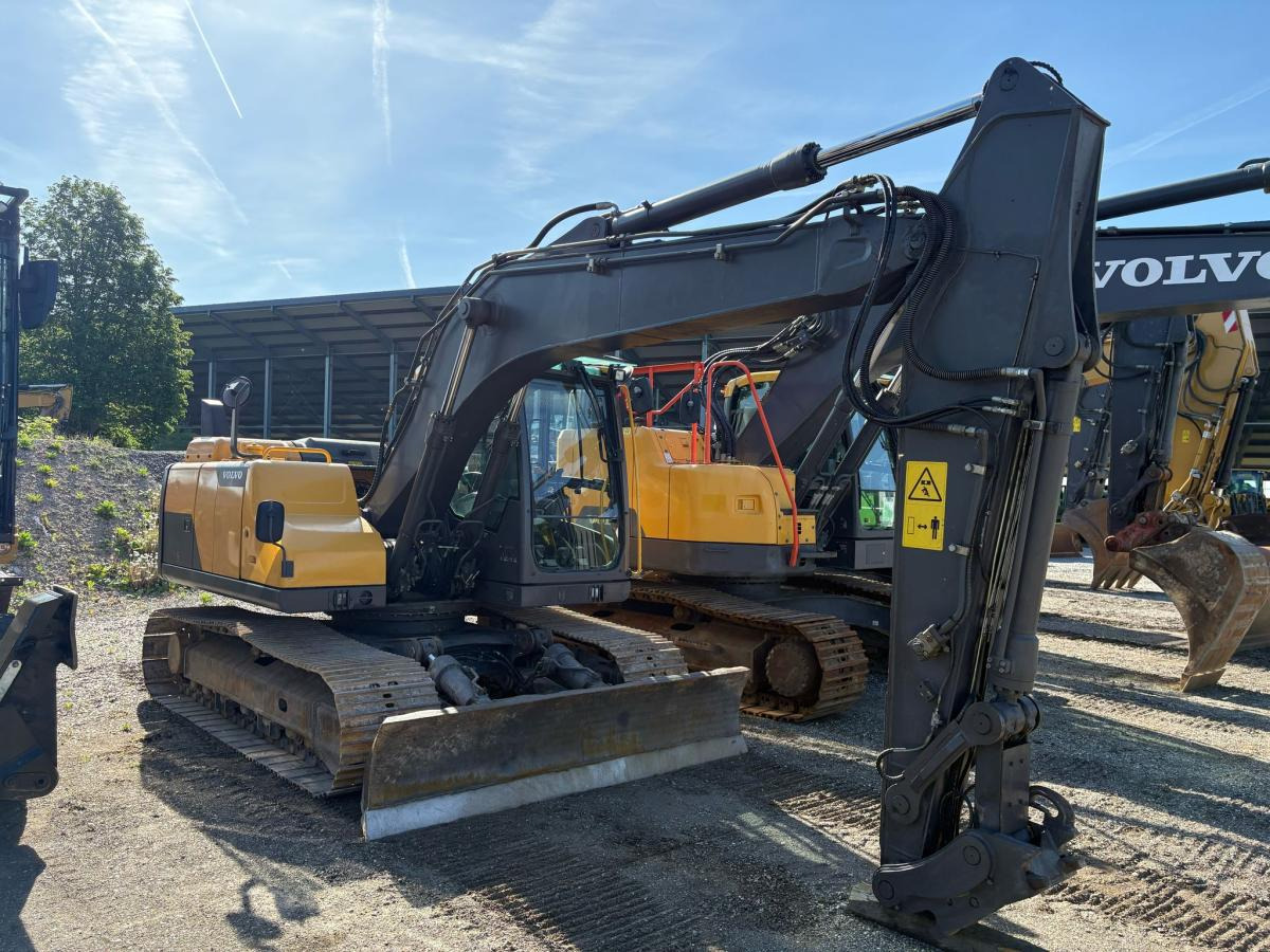 Volvo EC140 D - Ekskavator perayap: gambar 3 Volvo EC140 D - Ekskavator perayap: gambar 3