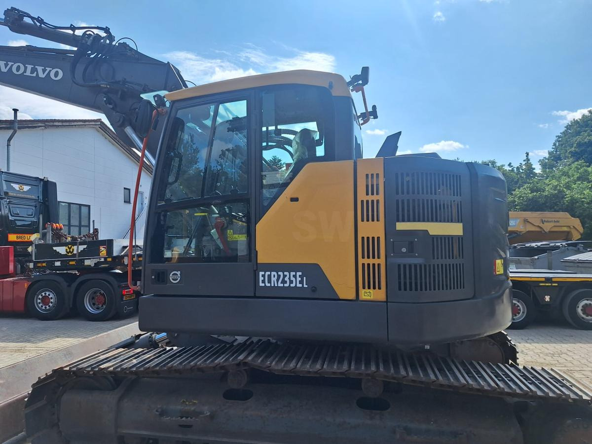Volvo ECR235EL - Ekskavator perayap: gambar 1 Volvo ECR235EL - Ekskavator perayap: gambar 1