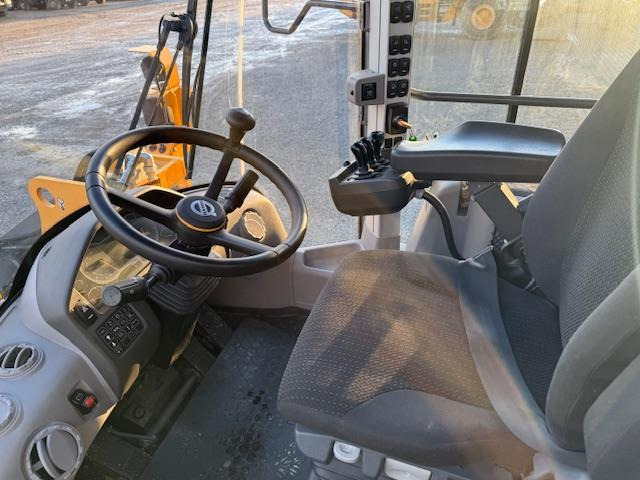 Volvo L110H - Wheel loader: gambar 3 Volvo L110H - Wheel loader: gambar 3