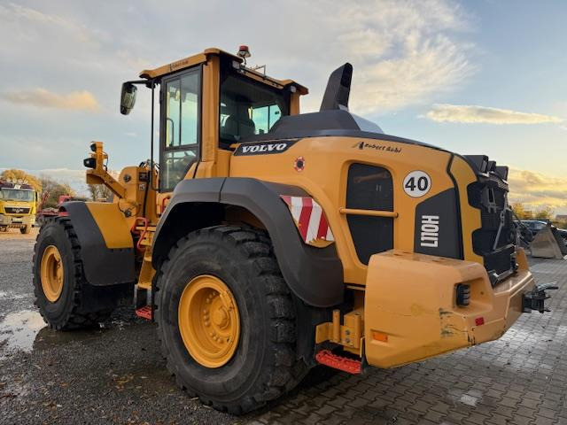 Volvo L110H - Wheel loader: gambar 1 Volvo L110H - Wheel loader: gambar 1