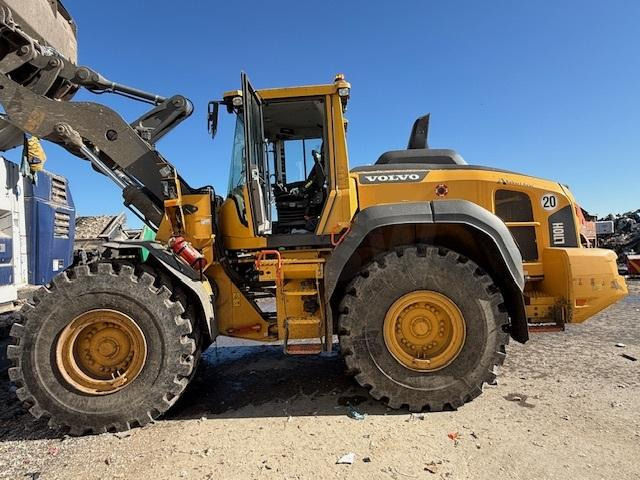 Volvo L110H - Wheel loader: gambar 2 Volvo L110H - Wheel loader: gambar 2