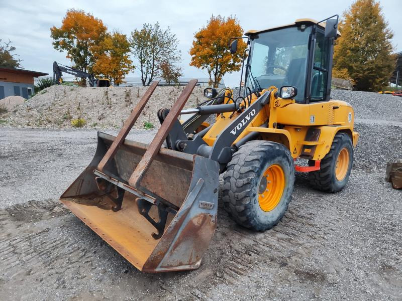 Volvo L30G - Wheel loader: gambar 3 Volvo L30G - Wheel loader: gambar 3