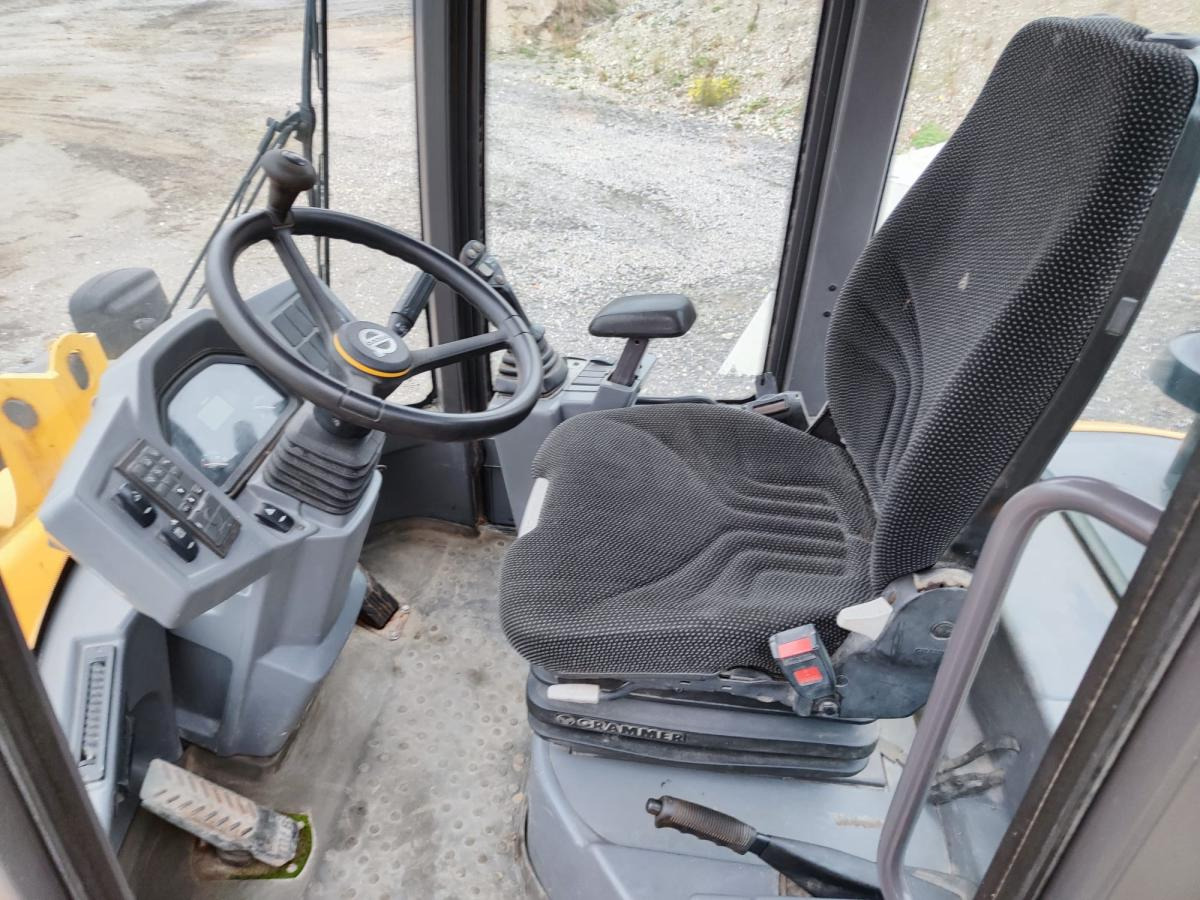 Volvo L30G - Wheel loader: gambar 4 Volvo L30G - Wheel loader: gambar 4