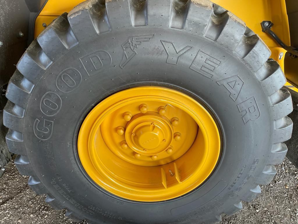 Volvo L60H - Wheel loader: gambar 5 Volvo L60H - Wheel loader: gambar 5