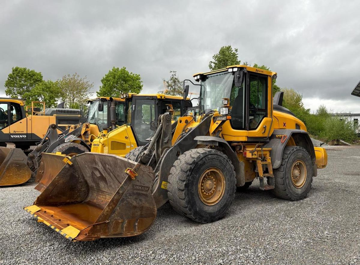 Volvo L70H - Wheel loader: gambar 2 Volvo L70H - Wheel loader: gambar 2
