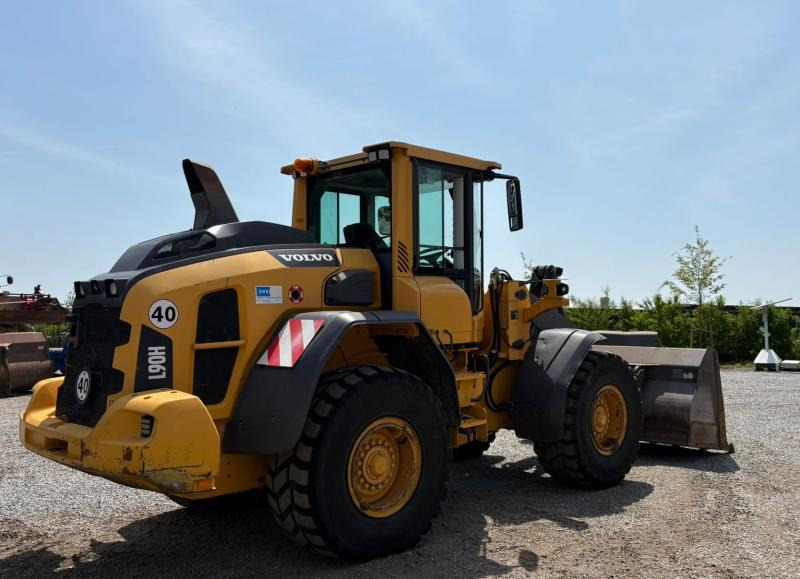 Volvo L90H - Wheel loader: gambar 4 Volvo L90H - Wheel loader: gambar 4