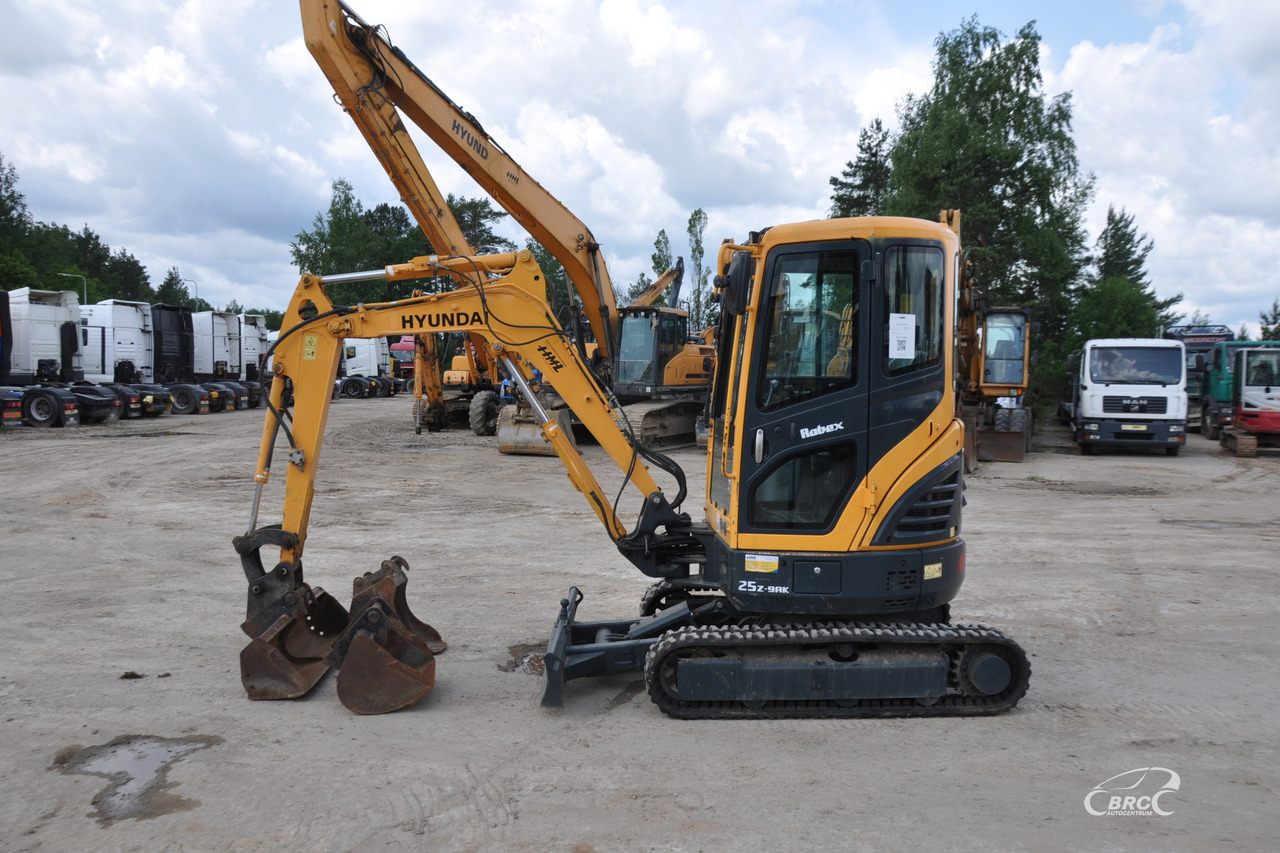 Hyundai R25Z-9AK - Ekskavator mini: gambar 3 Hyundai R25Z-9AK - Ekskavator mini: gambar 3