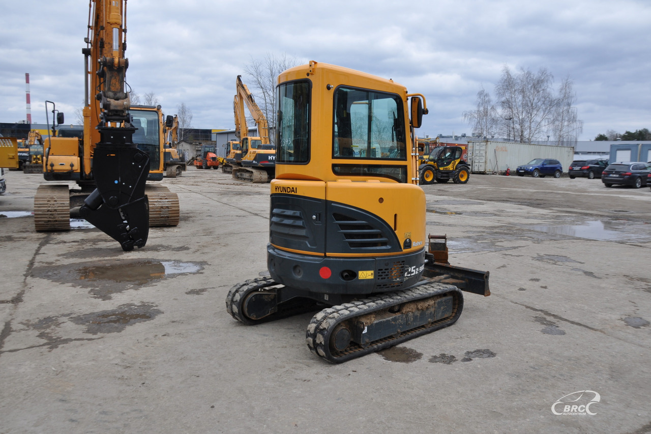 Hyundai R25Z-9AK - Ekskavator mini: gambar 5 Hyundai R25Z-9AK - Ekskavator mini: gambar 5